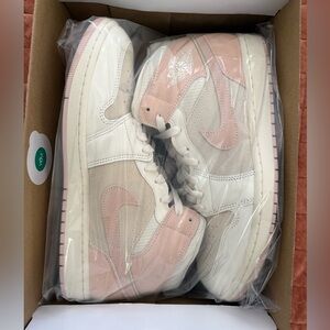 Air Jordan 1 Mid SE (Women’s 12 OR Men’s 10.5)